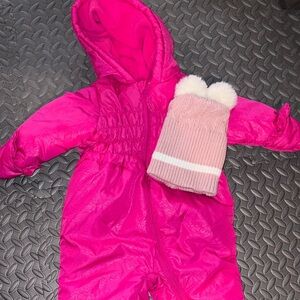 Bundle of 12 month girls winter gear. Like new